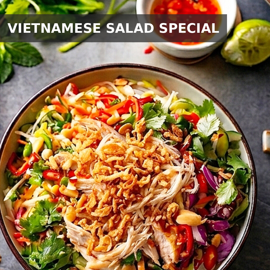 FRUCHTIGER VIETNAMESE CHICKEN SALAD MIT THAI-BASILIKUM, NEKTARINEN UND ERDNUSS-RÖSTZWIEBEL-CRUNCH