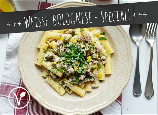 VEGGIE RAGÙ BIANCO – WEISSE SOJA-BOLOGNESE MIT TORTIGLIONI, ZITRONENABRIEB, PARMESAN & TRÜFFELÖL