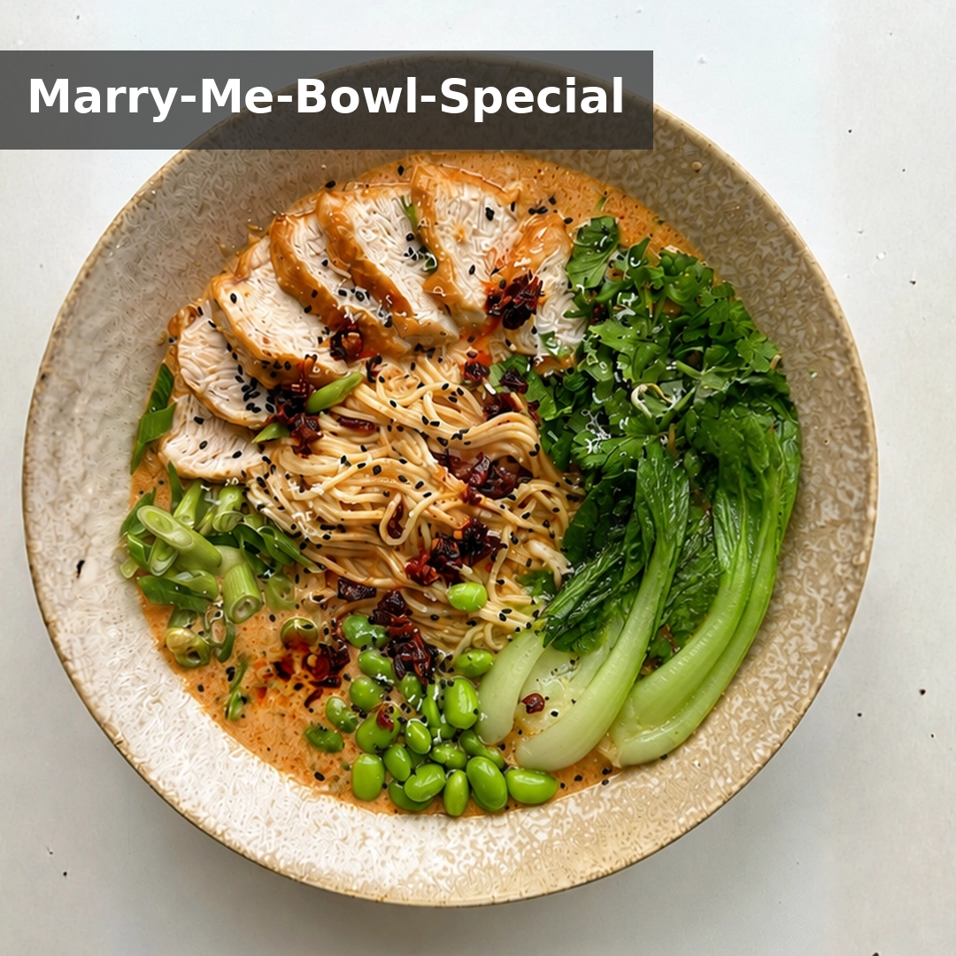MARRY ME CHICKEN RAMEN MIT PAK CHOI, PARMESAN, SONNENGETROCKNETEN TOMATEN UND EDAMAME