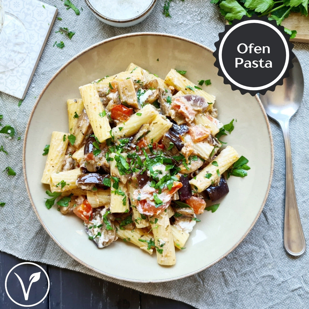 Rigatoni mit Auberginen-Tomaten-Sauce aus dem Ofen
